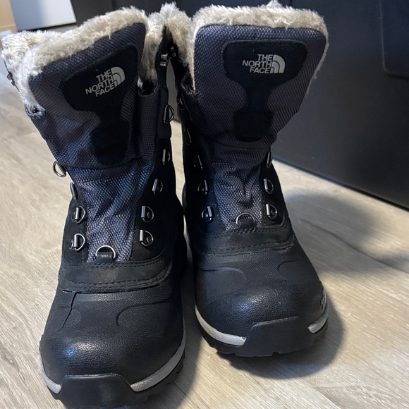 The North Face Women's Black and Gray Winter Boots - Picture 3 of 5